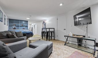 108 12th Ave SW, Altoona, IA 50009