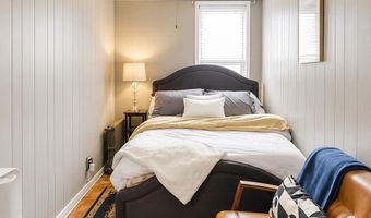 96 W 55TH St, Bayonne, NJ 07002