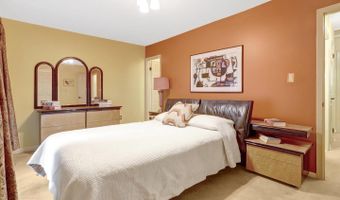 2540 S WALTER REED Dr #4, Arlington, VA 22206