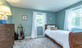 14 Briarwood Ln, Amherst, NH 03031