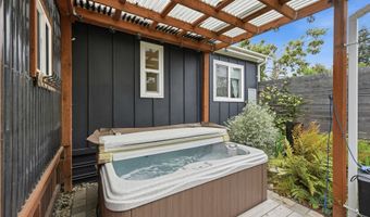 1155 2ND St NE, Bandon, OR 97411