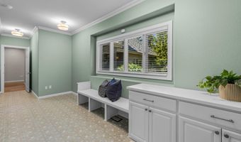 19490 Green Lakes Loop, Bend, OR 97702