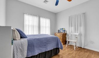 551 Chester Pkwy, Belford, NJ 07718