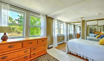 7 Hemlock Dr, Johnston, RI 02919