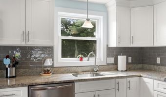 49 Baldwin Rd, Billerica, MA 01821