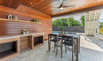 1049 Uluopihi Loop, Kailua, HI 96734