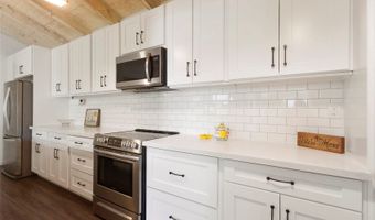 1482 Honokahua St, Honolulu, HI 96825