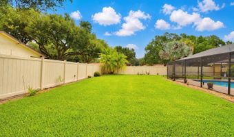 902 CRESTVIEW Dr, Auburndale, FL 33823