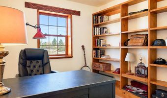 71 Calle Martinez, Arroyo Seco, NM 87514