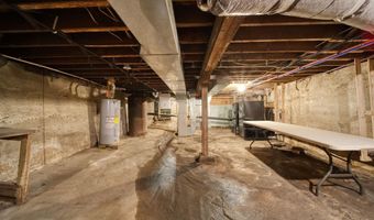 106 N Talbot St, Addison, MI 49220