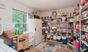 1307 River Oaks, Benton, AR 72019