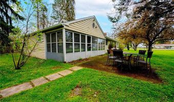 15 South Ln, Angola, NY 14006