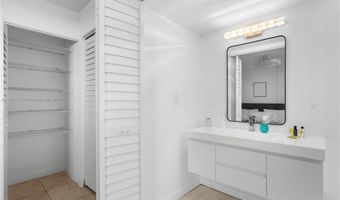 9440 W Bay Harbor Dr 4A, Bay Harbor Islands, FL 33154