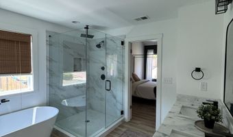 5661 Wooded Vly, Flowery Branch, GA 30542