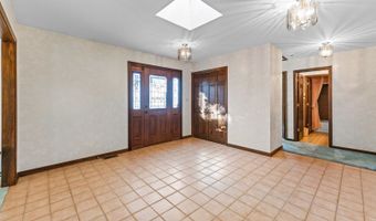 90 N Prairie Dr, Addison, IL 60101