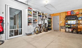 2403 W AMERICAN Dr, Neenah, WI 54956