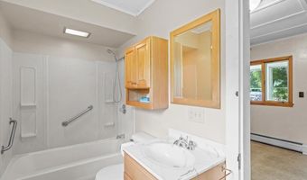 3 Hillside Ave, Barre, VT 05649
