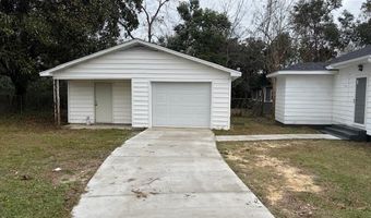 822 Chestnut St, Camden, SC 29020