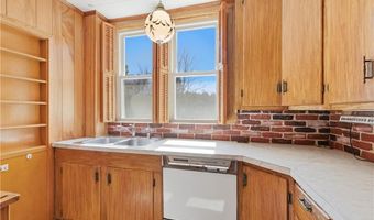 303 Chapel St, Burrillville, RI 02830