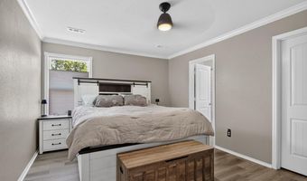 8001 White Spruce Trl, Bauxite, AR 72011