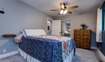 9641 State Highway 39, Aurora, MO 65605