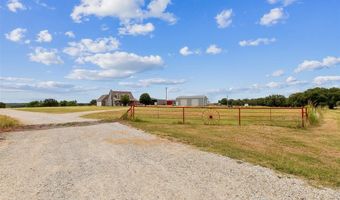 2028 County Road 1370, Alvord, TX 76225