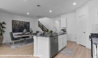 407 Emma St, Angleton, TX 77515