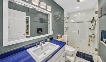 378 Bayview Ave, Bayville, NJ 08721