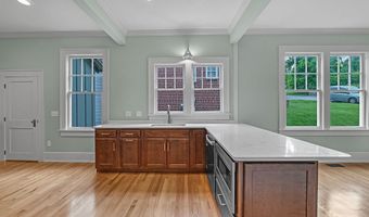 263 NE Oak Hill St, Abingdon, VA 24210