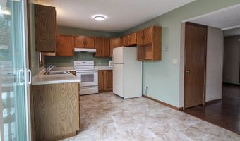 3718 Renee Dr, Bismarck, ND 58503