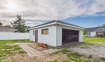 227 E Main St, Agency, IA 52530