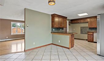 2 Huckleberry Rd, Coventry, RI 02816