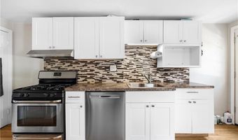 23 Preston Dr, North Kingstown, RI 02852
