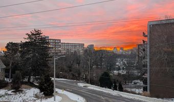 1300 S ARLINGTON RIDGE Rd 618, Arlington, VA 22202