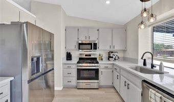 14769 Nanticoke Rd, Apple Valley, CA 92307