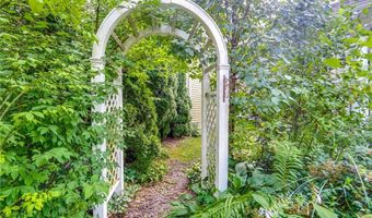 3108 Vermont Pl, Akron, OH 44312