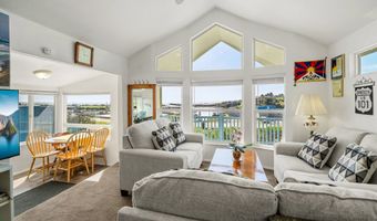 16219 LOWER HARBOR Rd P5, Brookings, OR 97415