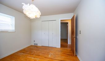 1031 N Maple Rd, Ann Arbor, MI 48103
