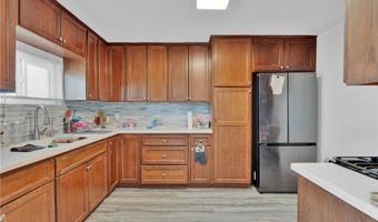 11806 Chamberlaine, Adelanto, CA 92301