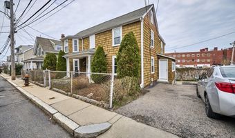 15-17 Peaceable St, Boston, MA 02135