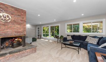 3446 Charing Cross Rd, Ann Arbor, MI 48108