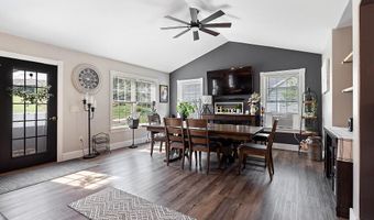 15 Fieldstone Dr, Augusta, ME 04330