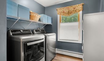 52 Thornridge Dr, Colchester, CT 06415