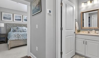 33 Samuel Dr, Barnegat, NJ 08005