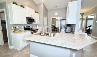 4015 TULLAMORE Ln, Auburndale, FL 33823