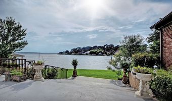 120 Port Ln, Brandon, MS 39047