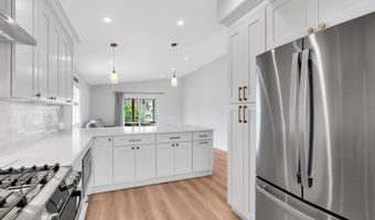 87 Ronald Ave S, Bayville, NJ 08721