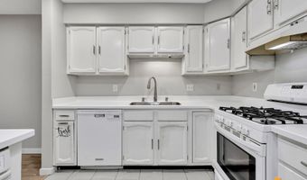 2215 Sunburst Cir, Anchorage, AK 99501