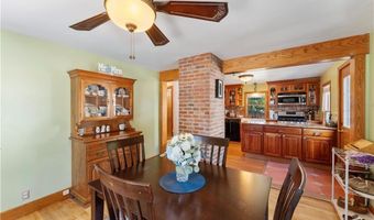 104 Knotty Oak Rd, Coventry, RI 02816