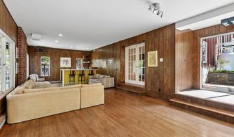 4 Alan Rd, Danbury, CT 06810